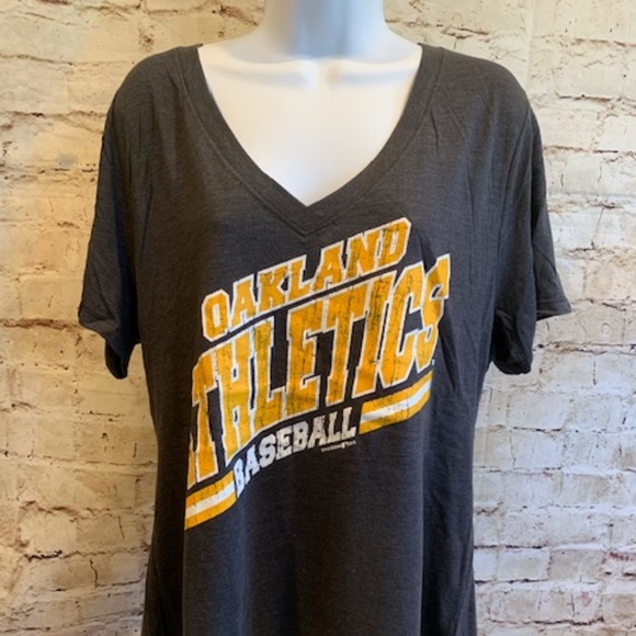 MLB Tops - NWOT Oakland A's Athletics Womens MLB T Shirt XL